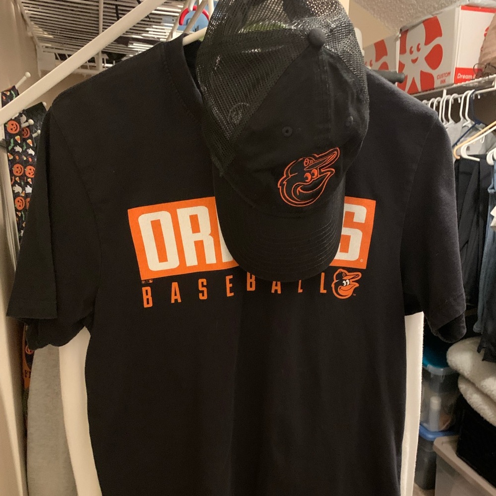 Baltimore Orioles Baseball t-shirt with Ball-cap